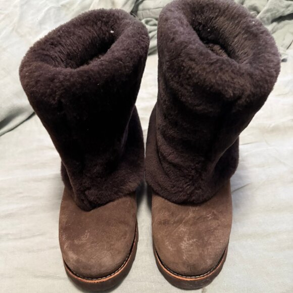 UGG folded over fur boots Size 9 - Picture 1 of 13